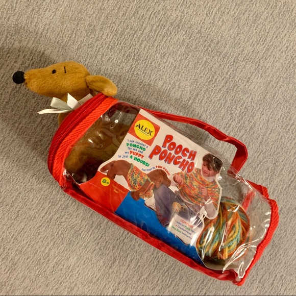 Pooch Poncho crochet craft kit for kids! - Picture 1 of 3